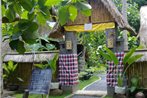 Alam Nusa Bungalow Huts & Spa