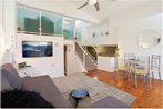 Top Floor Apartment Steps To Darling Harbour & ICC