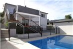 Thurlow Beach House with pool - stroll to CBD and Dutchies Beach
