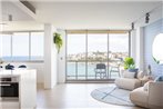 Coogee Beach Designer Penthouse with Parking