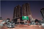 TOWO Topping Hotel (Changsha Wuyi Square IFC Center)