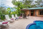 Casa Macaw Jungle Cabin w Private pool Wifi and AC