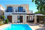 3 bedroom Villa Cardia with private pool