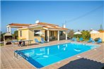 Pegeia Villa Sleeps 6 with Pool Air Con and WiFi