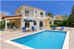 Villa in Pegeia Sleeps 6 includes Swimming pool Air Con and WiFi