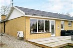 8 person holiday home in R nde