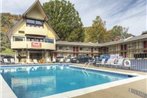 Econo Lodge Inn & Suites on the River