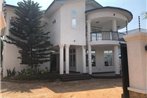 Accra Exclusive 4 BR House near Airport & Accra Mall
