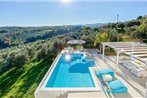 Awesome home in Koroni w/ Outdoor swimming pool and 3 Bedrooms
