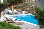 Villa Kalydon-Luxury Single Storey Villa with Heated Pool