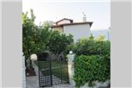?raditional Villa on a Hillock of Thessaloniki with its own Garden also for Parties & Weddings