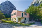 One-Bedroom Apartment in Omis