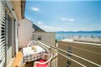 Apartments by the sea Gradac