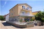 Apartments with a parking space Vodice - 4172