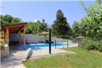 Apartments and rooms with a swimming pool Grabovac
