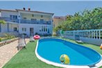 Nice apartment in Zadar w/ Outdoor swimming pool