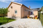 Stunning home in Trogir w/ 3 Bedrooms