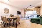 Stylish 3 Bedrooms/Parking At City Gate
