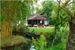 Vembanad House Boutique Back Water Retreat