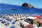 One bedroom appartement at Ischia 20 m away from the beach with sea view and terrace