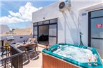 Valley View Penthouse With Hot Tub
