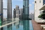 Luxury Suites KLCC with Amazing Pool View!