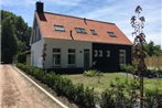 Comfortable Holiday Home in Oostkapelle near Beach