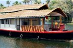 Skylark House Boats