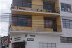 The Quito Guest House with Yellow Balconies for Travellers