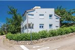 Two-Bedroom Apartment Njivice with Sea View 07