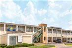 Days Inn & Suites by Wyndham Wichita East