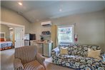 Cozy Cottage with Pool Access in Downtown Branson!
