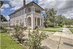 Traditional New Orleans Apt with Porch in River Bend