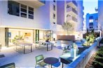Venice Beach luxury Apartments minutes to The Marina And Santa Monica limited time free parking