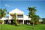 Birdie At The Beach Port Douglas Self Contained Townhouse Central Location