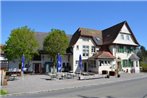 Hotel \Cafe Verkehrt\ - Kultur & Genuss im Schwarzwald