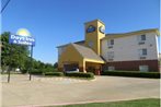 Days Inn & Suites by Wyndham Dallas