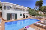 San Jaime Mediterraneo Villa Sleeps 9 with Pool Air Con and WiFi