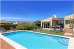 San Jaime Mediterraneo Villa Sleeps 7 with Pool Air Con and WiFi