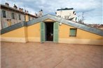 Apartment Beau studio sous les combles plein centre de menton avec terrasse