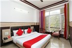 OYO 28445 Hotel Bhavini