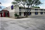 Motel 6-Uvalde