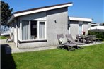 Detached bungalow for 5 people with a beautiful view of the marina