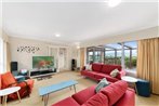 Tranquility Base - Waikanae Beach Holiday Home