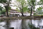 Riverbend Motel & Cabins