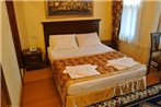 Room in Guest room - Double Bed With Private Bathroom Close Blue Mosque