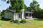 Two-Bedroom Holiday home in Hornbaek 2