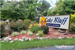 Lake Bluff Inn and Suites