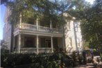 22 Charlotte Bed & Breakfast