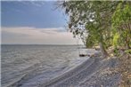 Tranquil Studio with Private Beach on Lake Champlain!